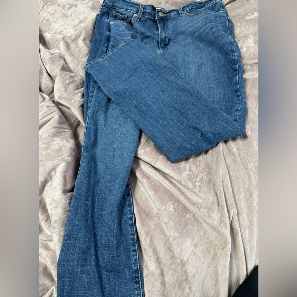 Levi's Women's Straight Leg Blue Jeans